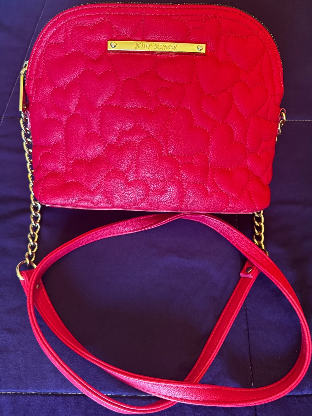 Betsey Johnson Red Quilted Heart Crossbody with Gold Chain EUC